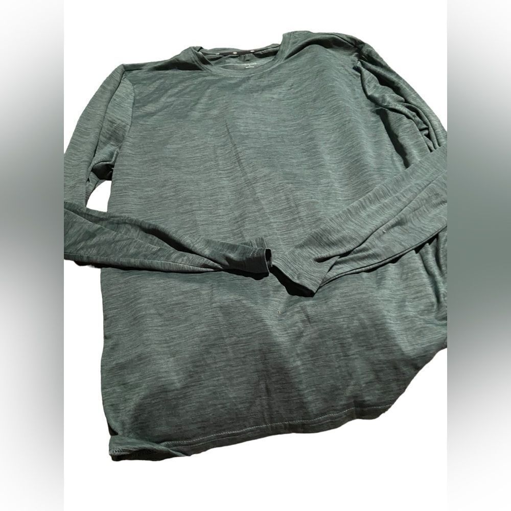 Zella size large long sleeved dri fit tee shirt excellent see pics